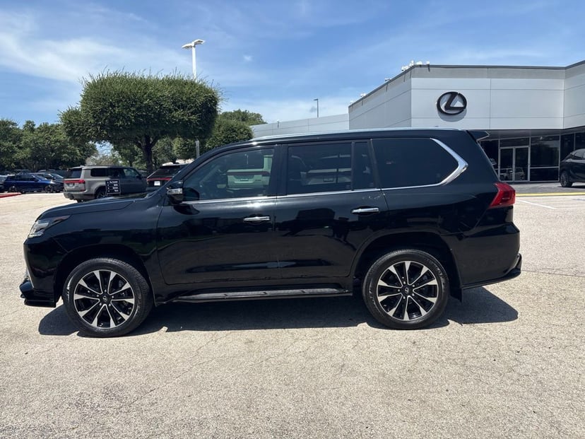 2021 Lexus LX - Image 2