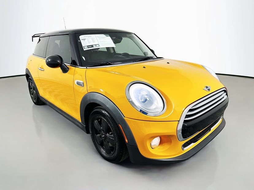 2015 MINI Hardtop - Image 1