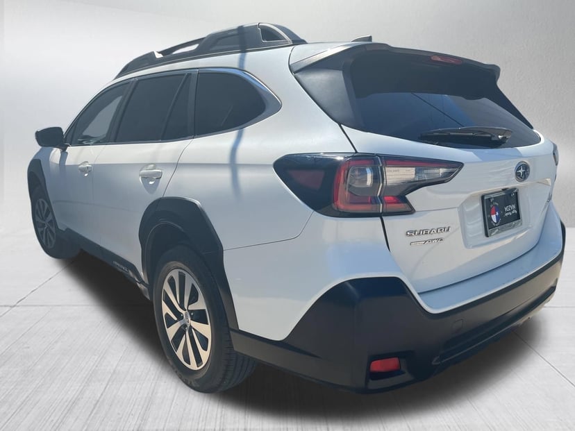 2023 Subaru Outback - Image 3