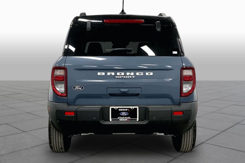 2026 Ford Bronco - Image 3