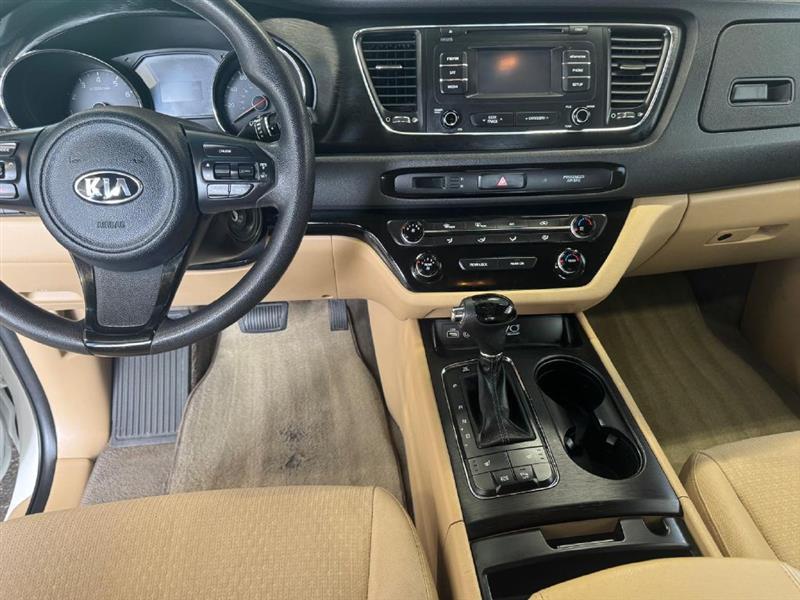 2016 Kia Sedona - Image 3