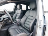 2026 Porsche Macan - Preview 5