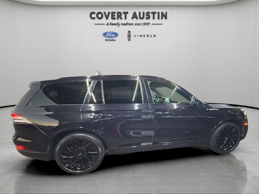 2023 Lincoln Aviator - Image 1