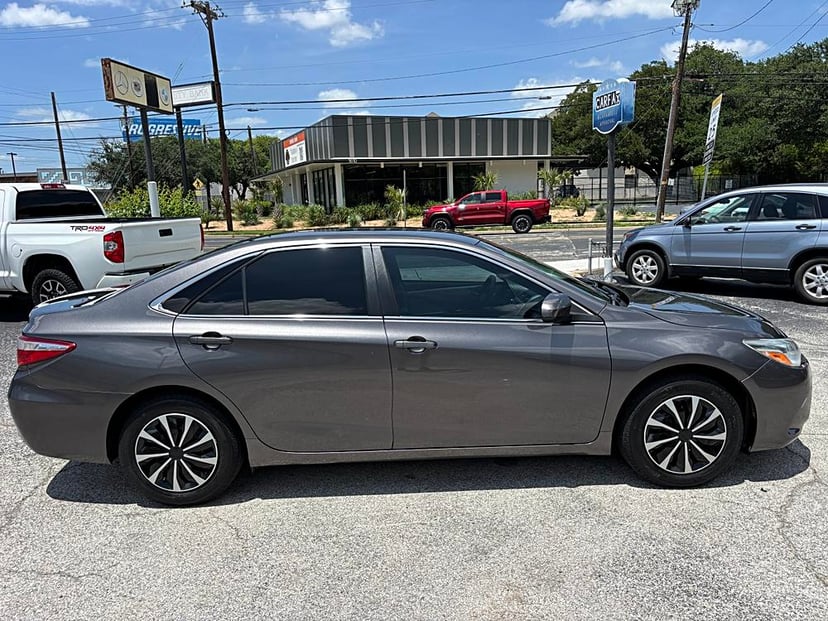 2015 Toyota Camry - Image 3