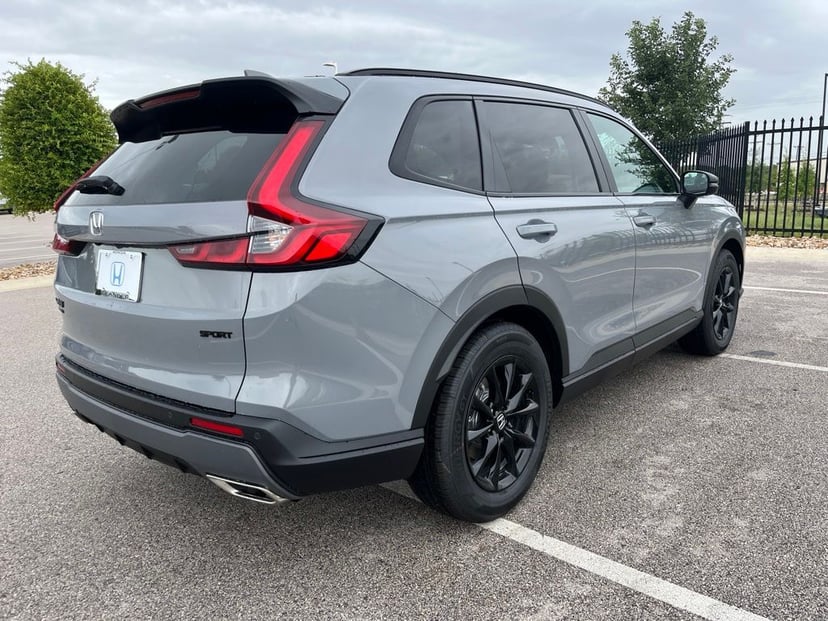 2026 Honda CR-V - Image 3