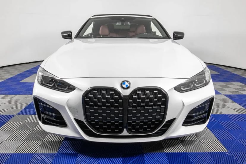 2023 BMW 430i - Image 3