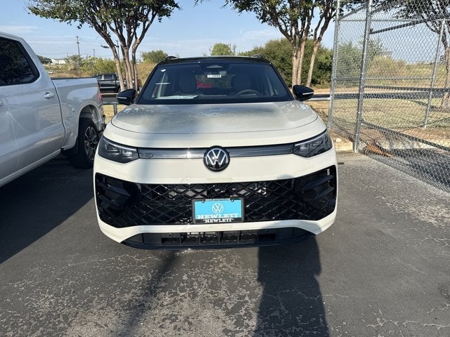 2026 Volkswagen Tiguan - Image 1