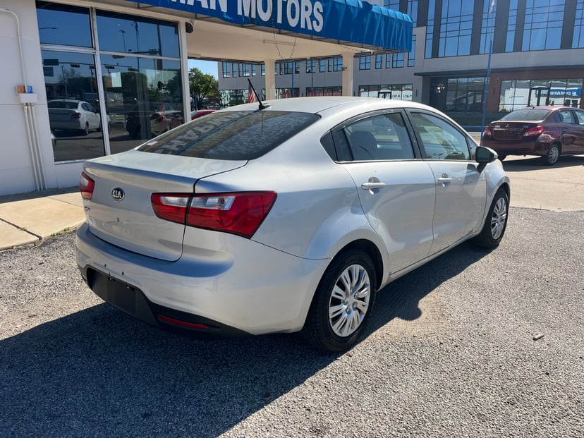 2015 Kia Rio - Image 3