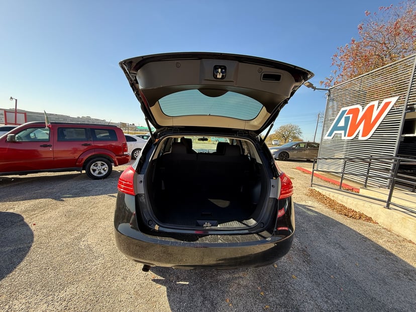 2009 Nissan Rogue - Image 1