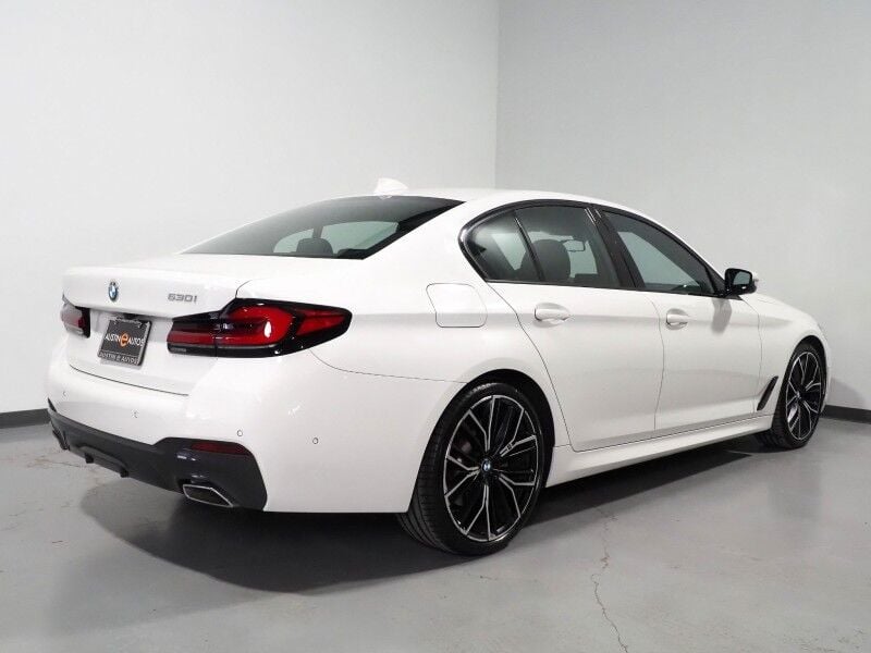 2023 BMW 5 Series 530i Sedan - Image 3