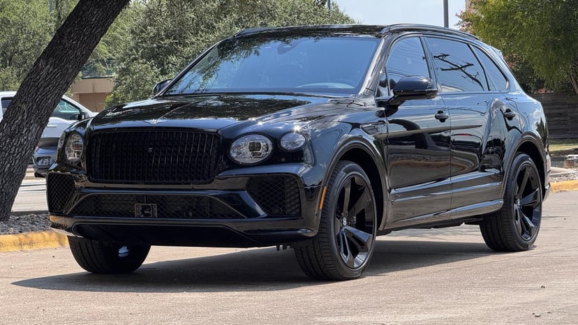 2024 Bentley Bentayga - Image 2