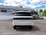 2027 Lincoln Navigator - Preview 7