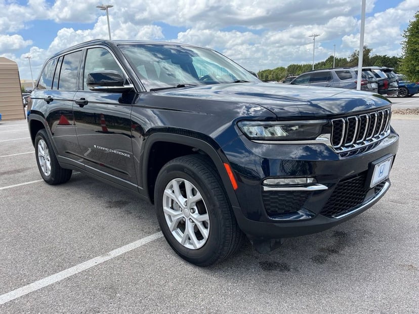 2023 Dodge Grand Cherokee - Image 1