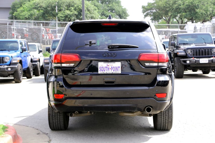 2019 Jeep Grand Cherokee - Image 3