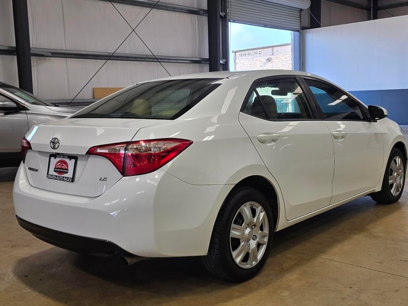 2017 Toyota Corolla - Image 2