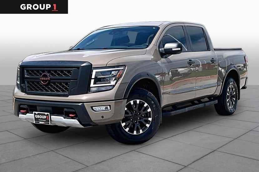 2023 Nissan Titan - Image 2