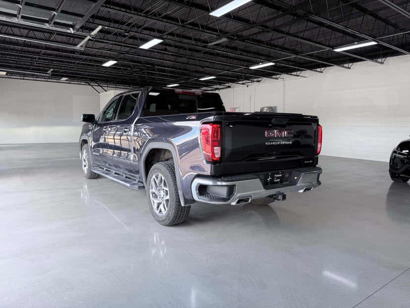 2024 GMC Sierra 1500 - Image 3