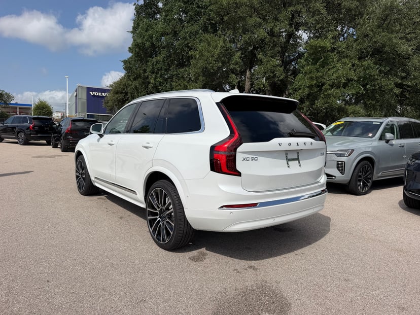 2026 Volvo XC90 - Image 3