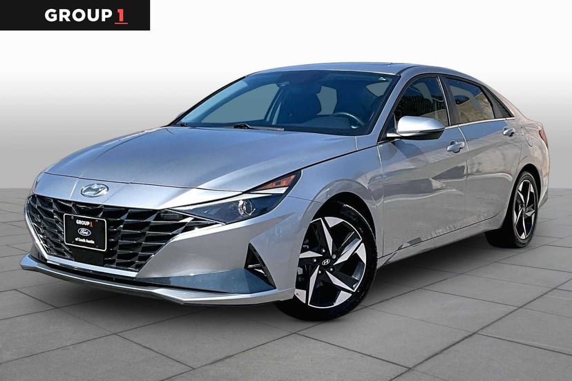 2022 Hyundai Elantra - Image 1