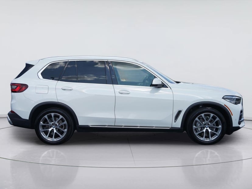 2023 BMW X5 - Image 2