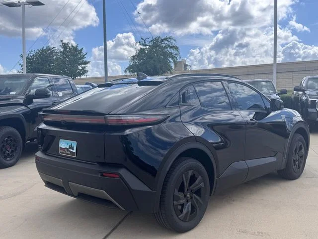 2026 Toyota C-HR - Image 3