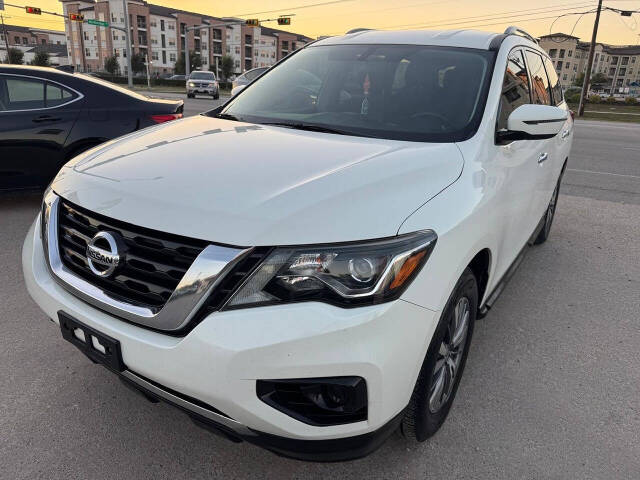 2020 Nissan Pathfinder - Image 1