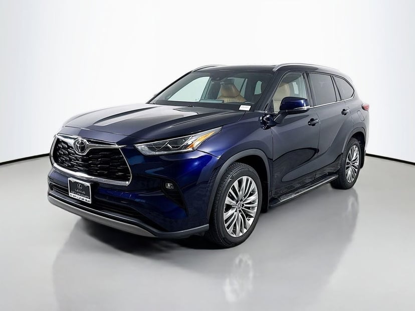 2020 Toyota Highlander - Image 1