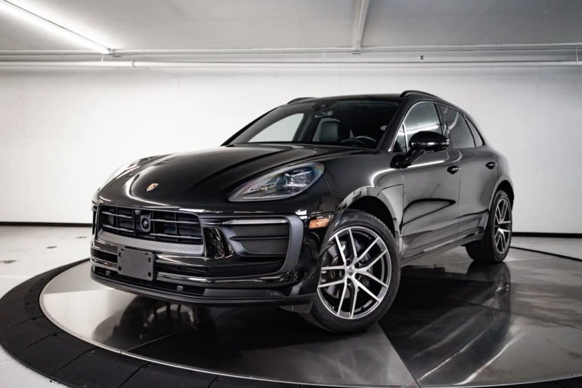 2024 Porsche Macan - Image 1