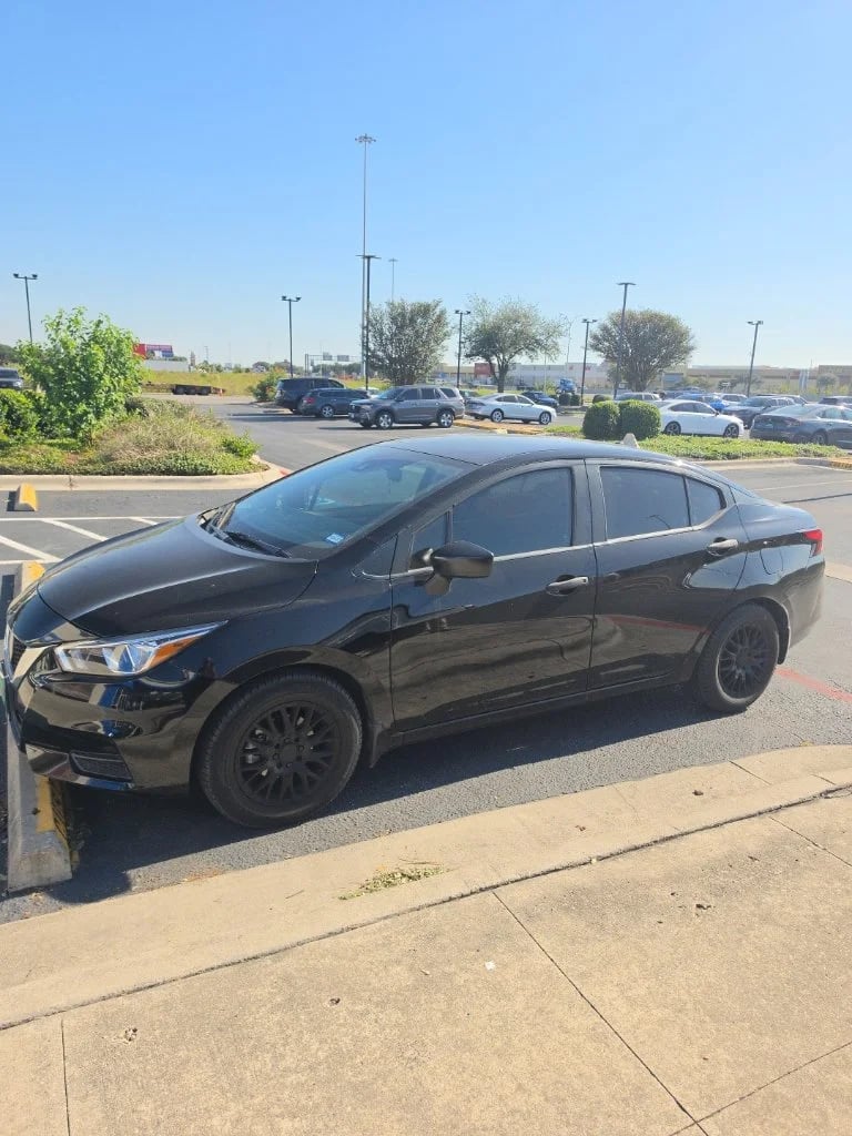 2021 Nissan Versa - Image 1