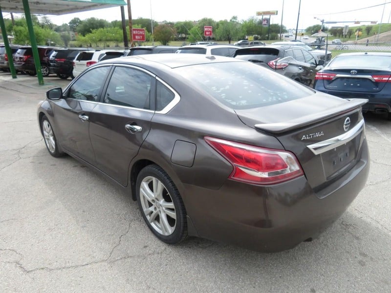 2013 Nissan Altima - Image 3