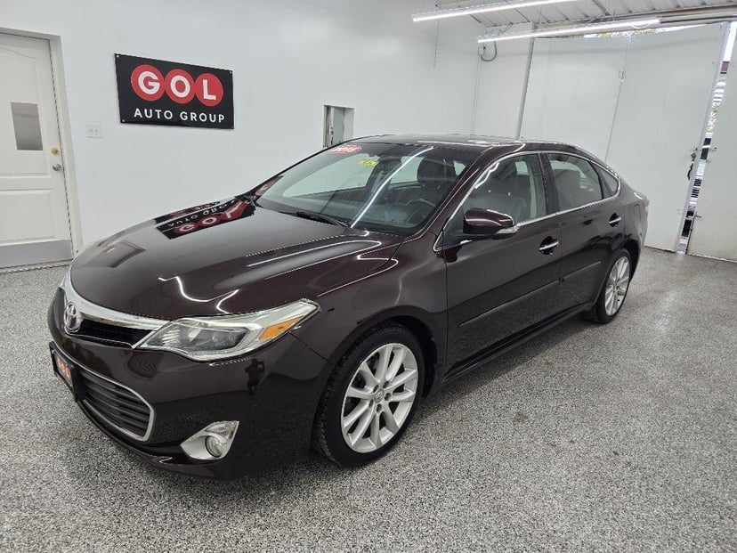2015 Toyota Avalon - Image 1
