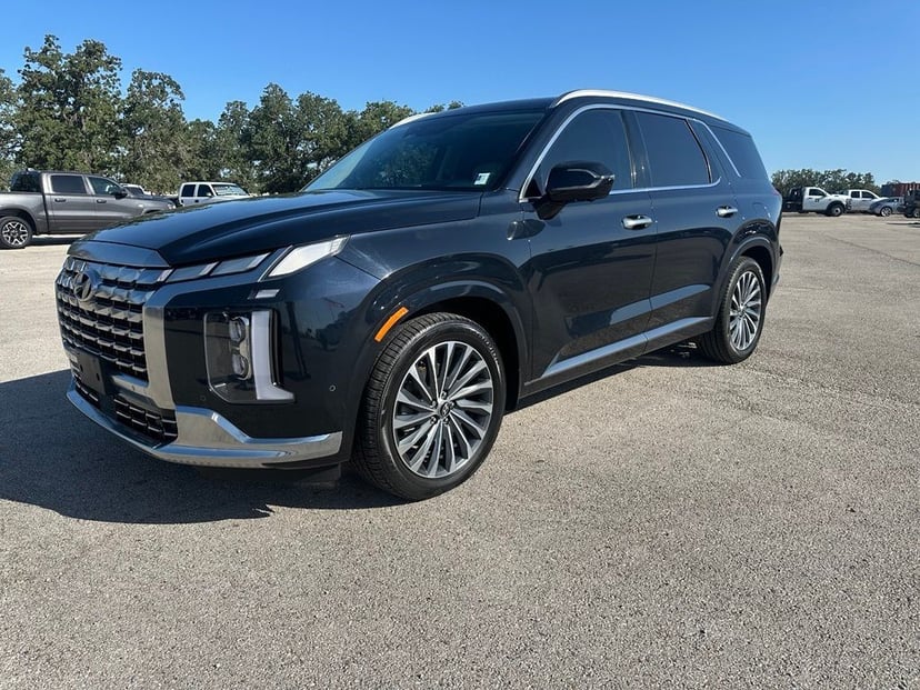 2023 Hyundai Palisade - Image 2