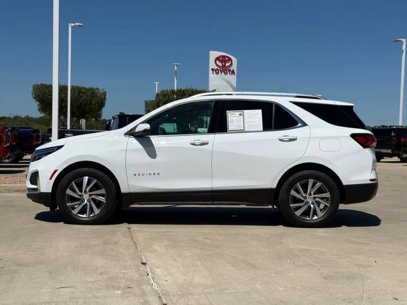 2022 Chevrolet Equinox - Image 2