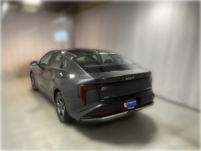 2025 Kia K4 - Image 2