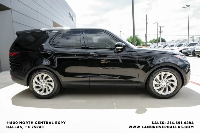 2026 Land Rover Discovery - Image 3