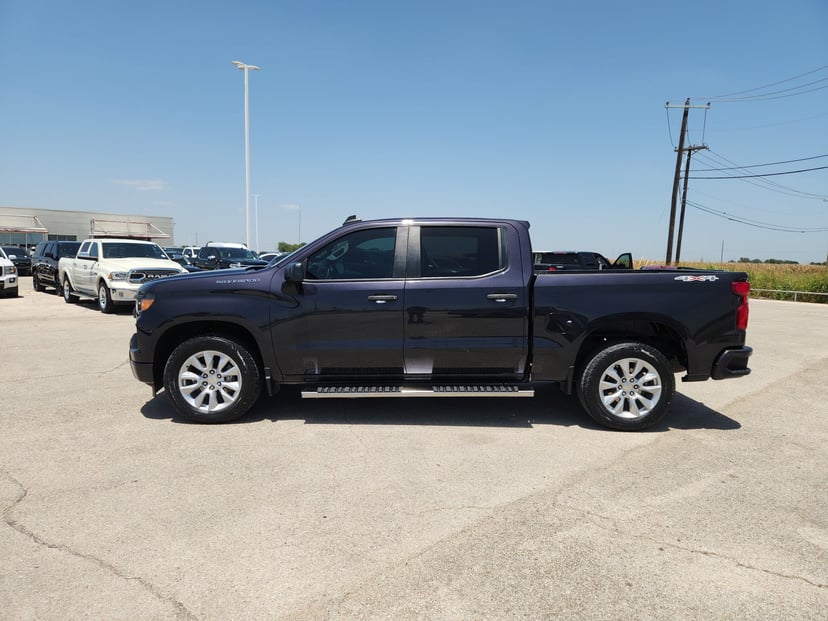 2023 Chevrolet Silverado - Image 2
