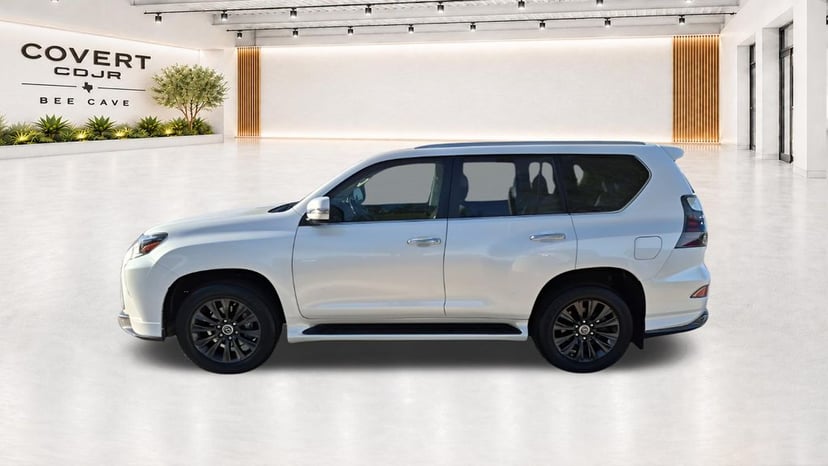 2023 Lexus GX - Image 3