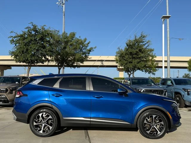 2024 Kia Sportage - Image 2