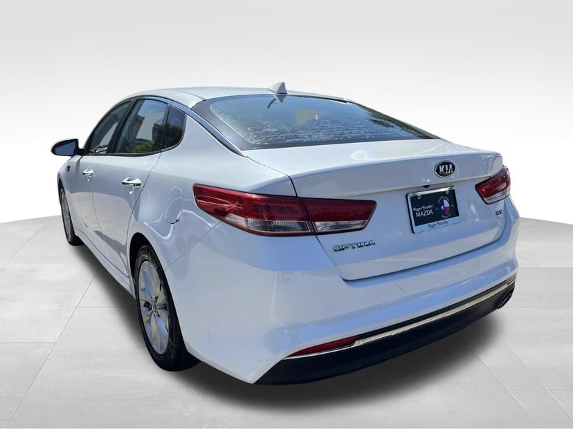 2016 Kia Optima - Image 2