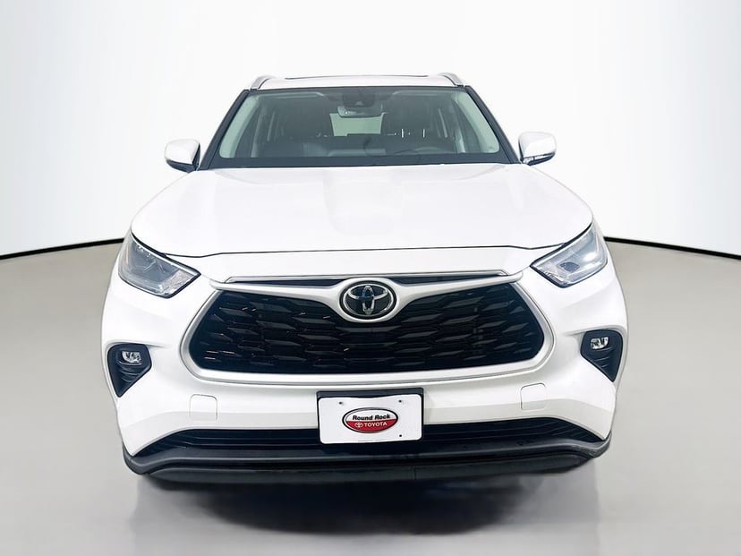 2023 Toyota Highlander - Image 3