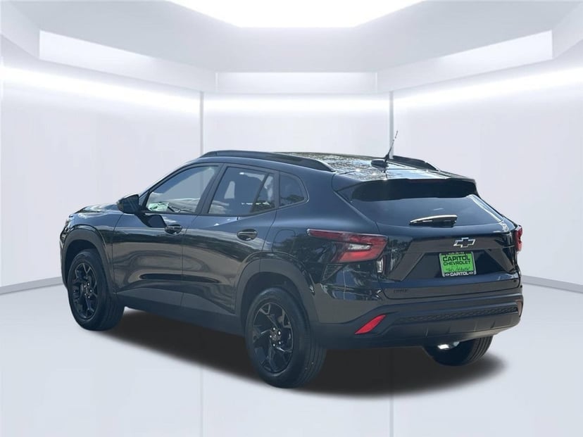 2026 Chevrolet Trax - Image 2