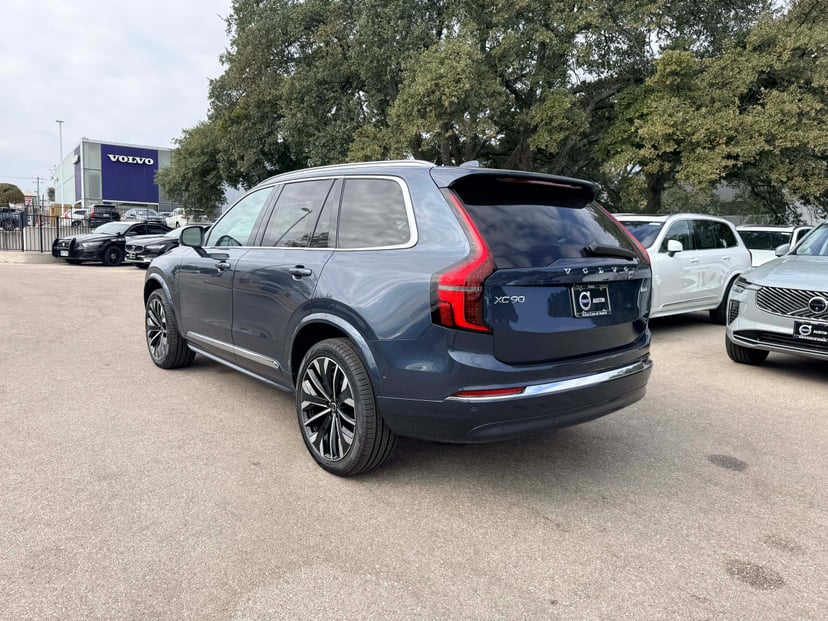 2026 Volvo XC90 - Image 3