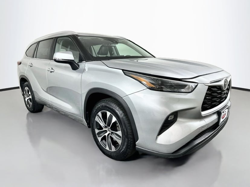 2025 Toyota Highlander - Image 1