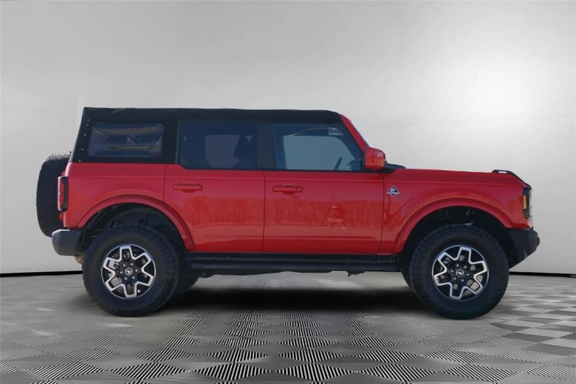2022 Ford Bronco - Image 1