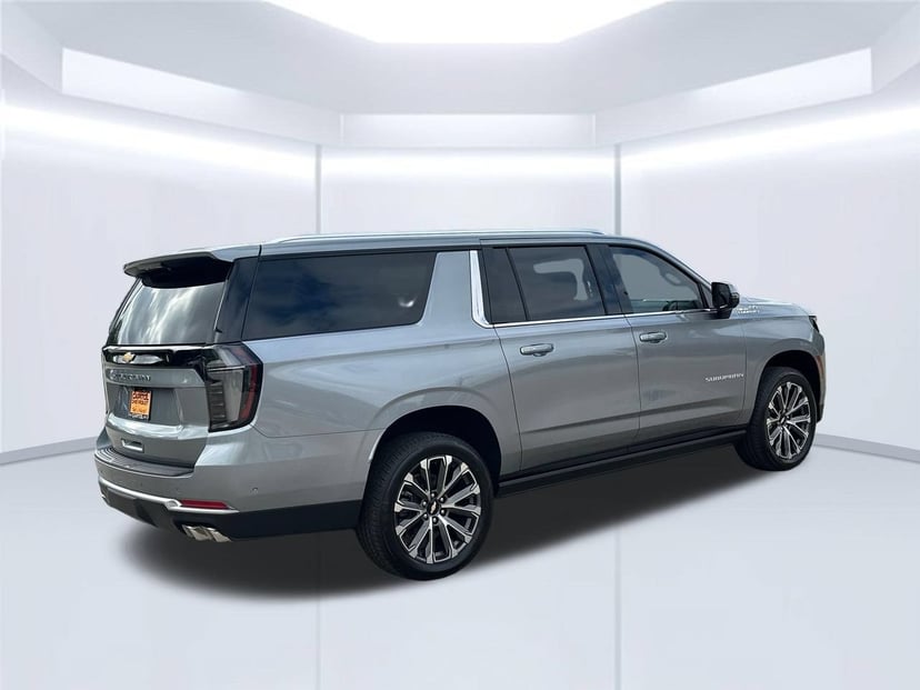 2026 Chevrolet Suburban - Image 3