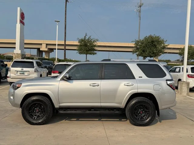 2023 Toyota 4runner - Image 3