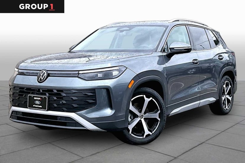 2026 Volkswagen Tiguan SE 4 Door SUV Platinum Gray Metallic - Image 3
