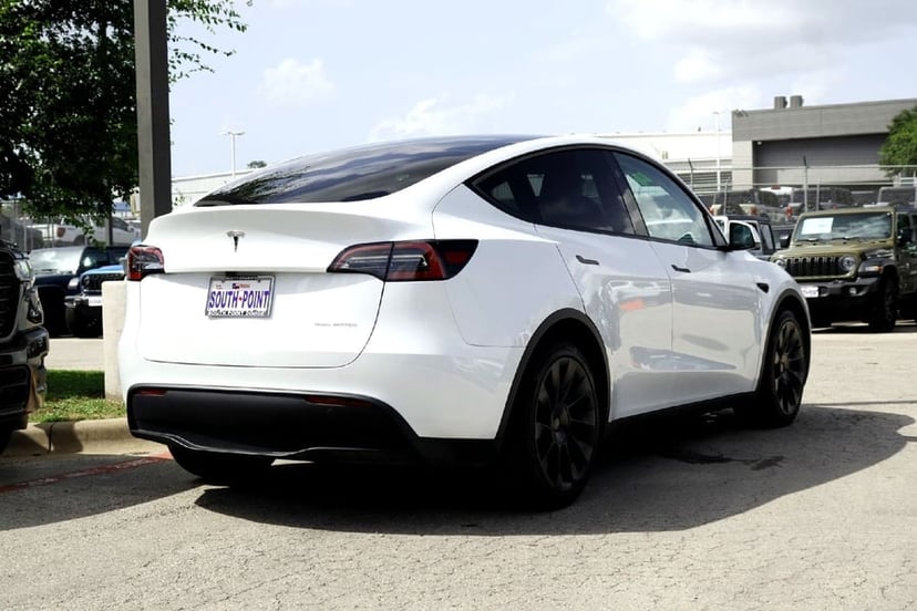 2024 Tesla Model Y - Image 2