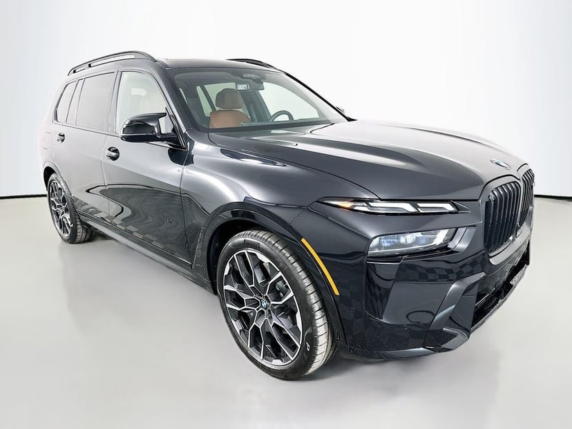 2027 BMW X7 - Image 2