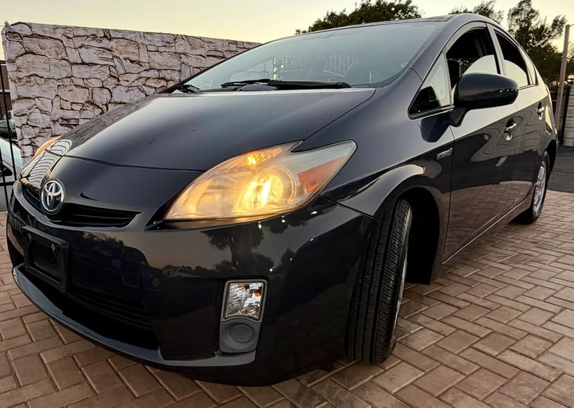 2010 Toyota Prius - Image 1